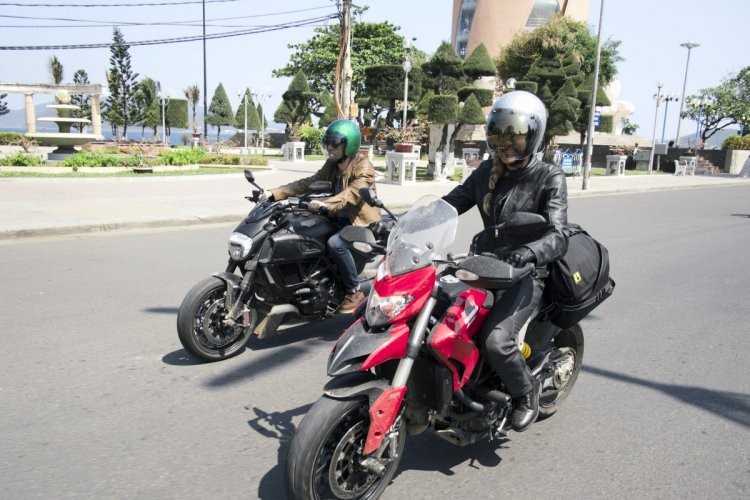 Biker My “trai long” sau hanh trinh cung Ducati xuyen Viet-Hinh-12